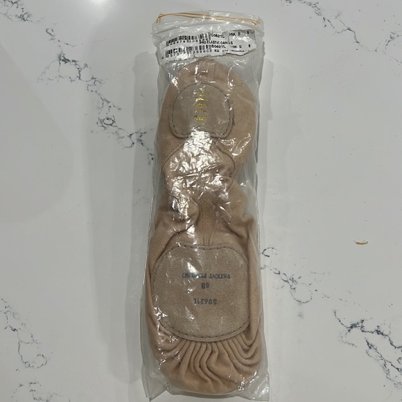 Bloch canvas ballet slippers shoes - Picture 7 of 8